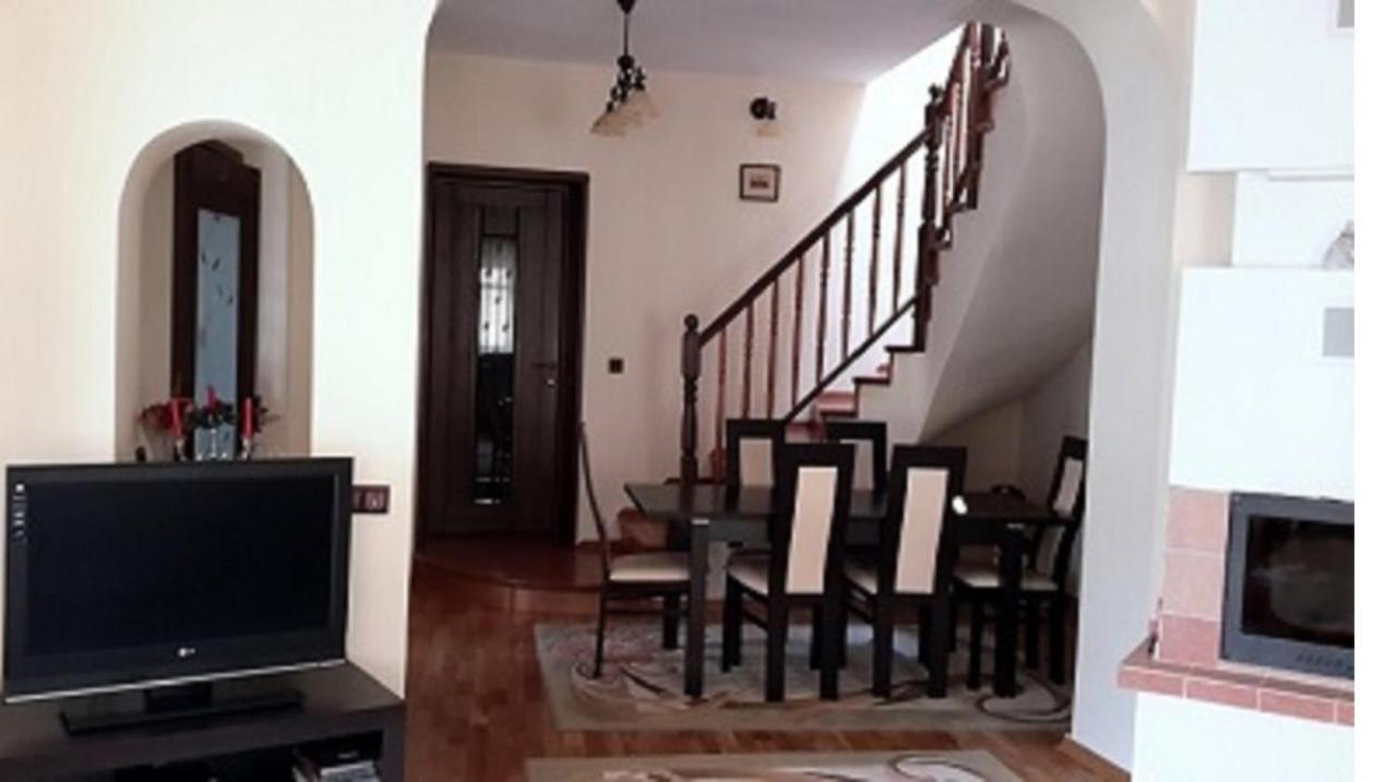 Villa Casa Regal à Braşov Extérieur photo