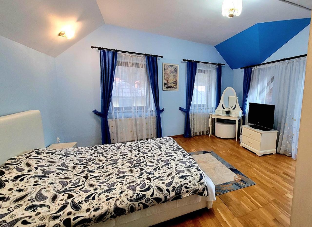 Villa Casa Regal à Braşov Extérieur photo